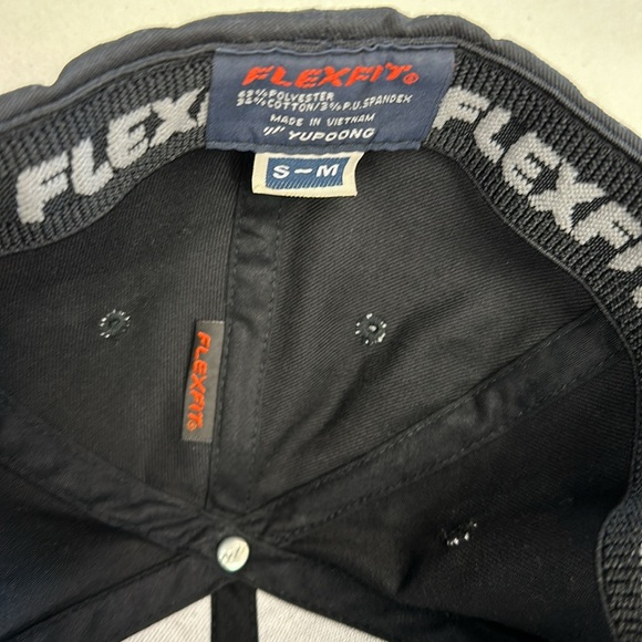 SpaceX Falcon Heavy Logo Flexfit Baseball Hat Black Men Woman - Picture 4 of 6